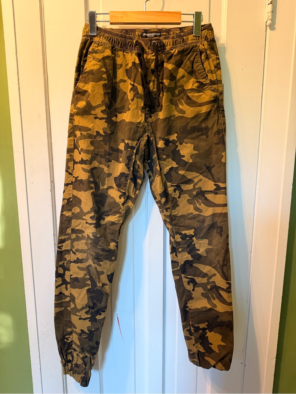 Men's CROOKS & Castle Camouflage Drawstring Joggers - Green Camo size 32